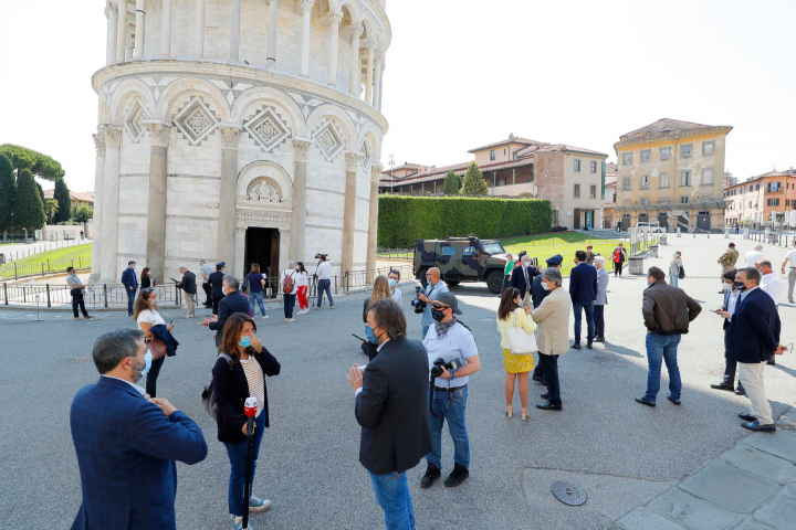 coronavirus torre de pisa