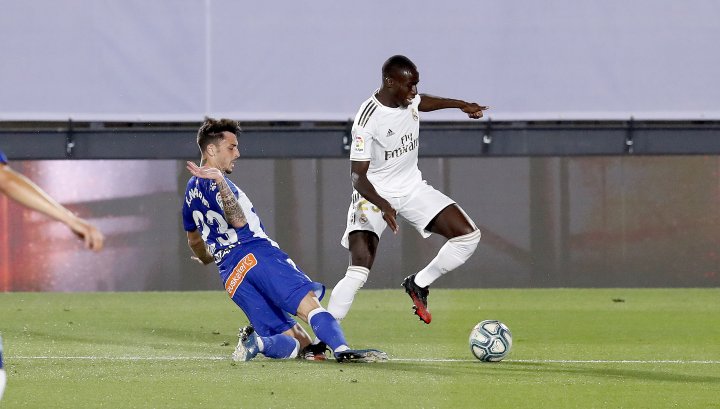 Penalti a Mendy