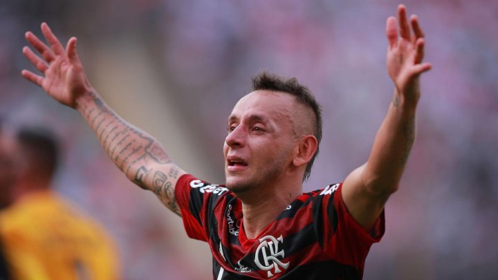 Rafinha cerca del Olympiacos.