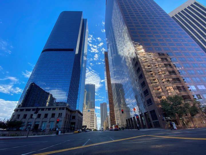 LA