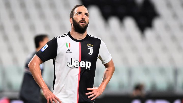 Higuaín.