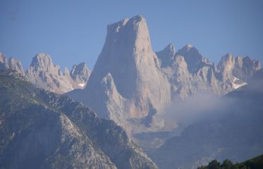 Muere un montañero de Madrid en los Picos de Europa