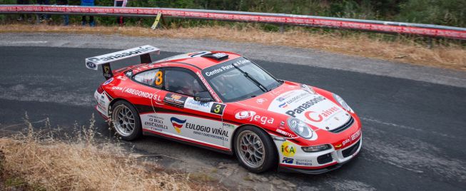 Iván Ares gets his first win in the Ourense Rally.