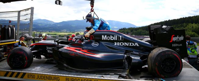 Honda confirma que podrían cambiar el motor de Alonso