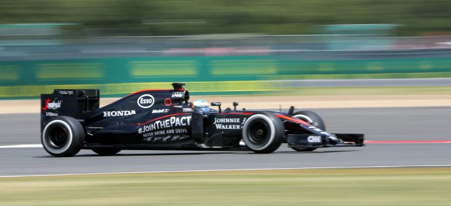 McLaren esquiva una sanción que hubiera afectado a Alonso