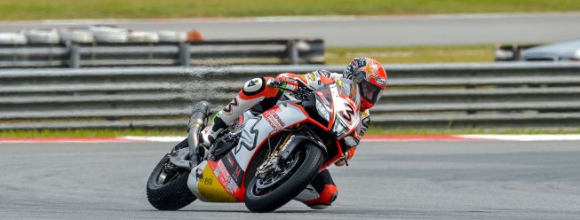 Biaggi sets the fastest time on the first day at Sepang.