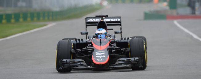 Fernando Alonso al fin ve la luz en el dominio de Lewis Hamilton