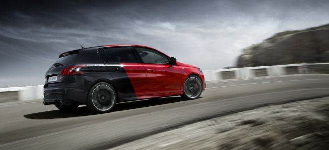Choose your 308 GTi with 250 or 270 HP.