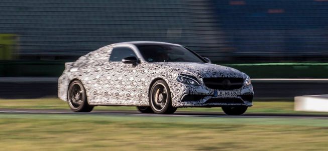 Mercedes muestra el C 63 Coupé… con camuflaje