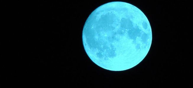 10 cosas que no sabías de la Luna azul. Noche romántica