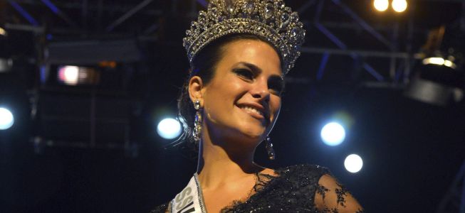 La joven canaria Carla Gracia, elegida Miss España 2015