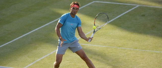 Rafa Nadal ya se entrena en las pistas de Wimbledon