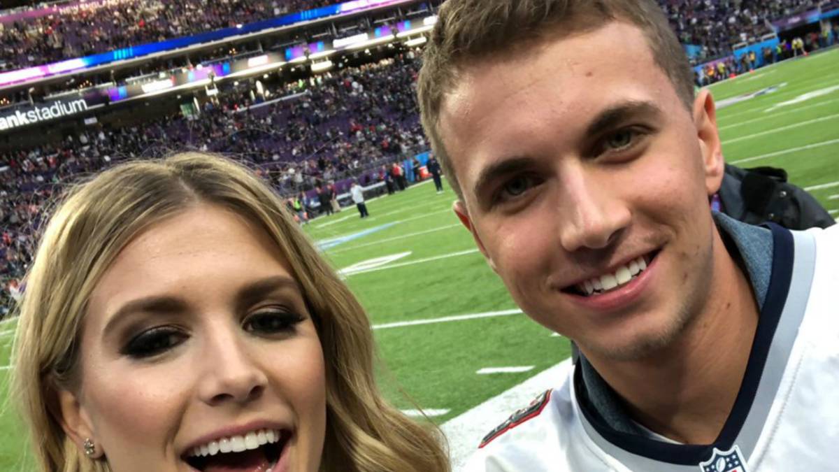 Eugenie Bouchard shows off date at Super Bowl LII