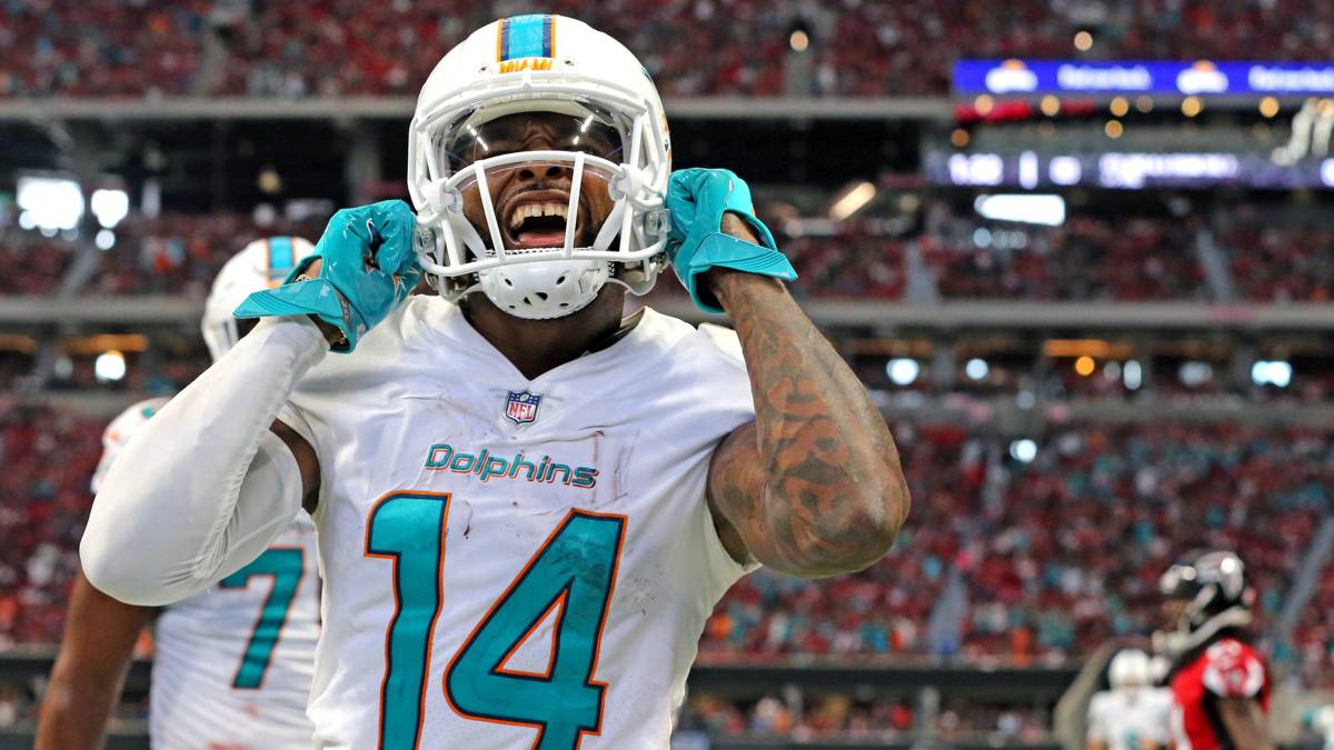 Jarvis Landry explodes with multimillion-dollar contract numbers.
