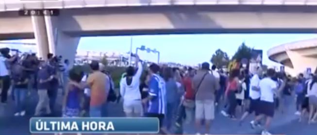 Look how the fans welcomed Iker Casillas to Porto