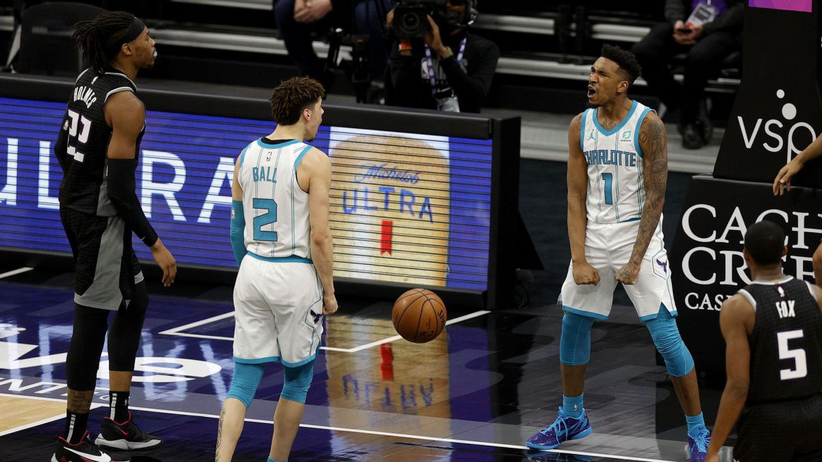 Hornets-miracle:-they-come-back-8-points-in-53-seconds