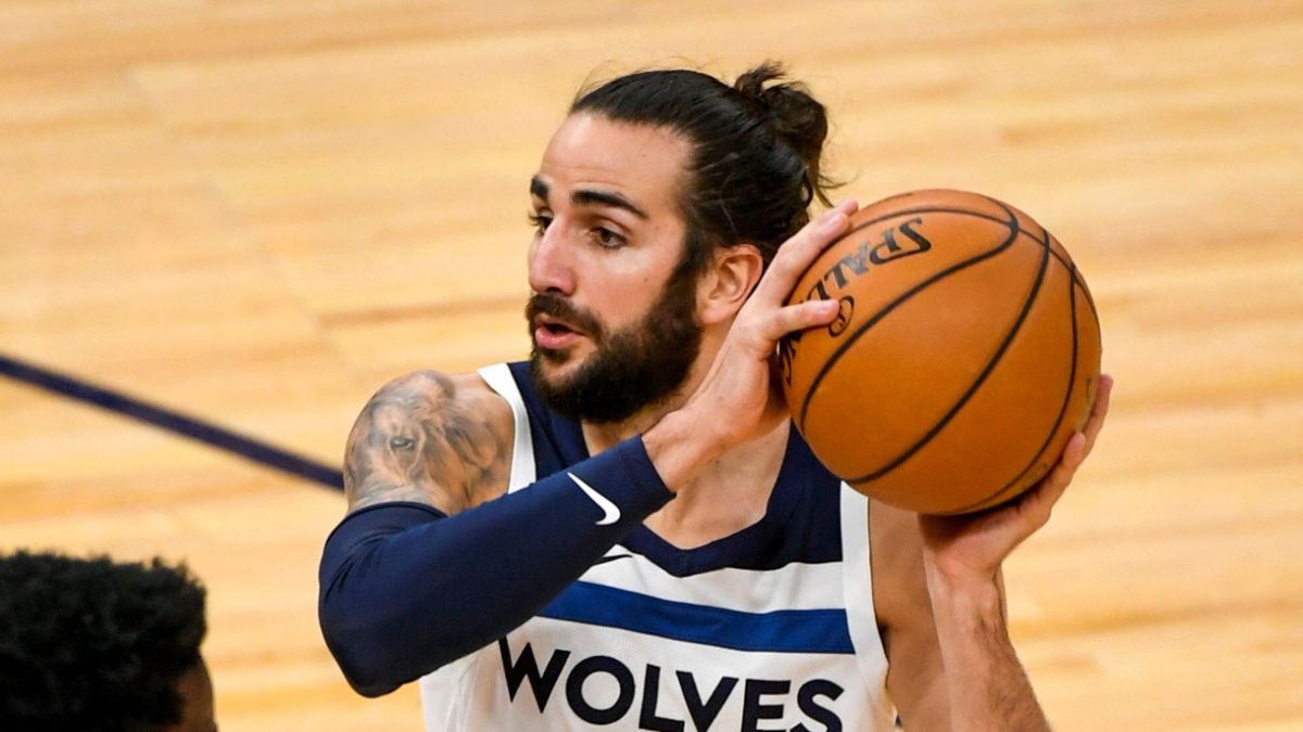 Ricky spanish. Ricky Rubio 2021. Рики Рубио Кливленд. Хуан Эрнангомес Мемфис. Руслан Рубио-Барра.