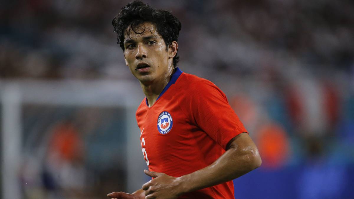 El Amargo Regreso De Matias Fernandez A La Roja Ante Peru As Chile