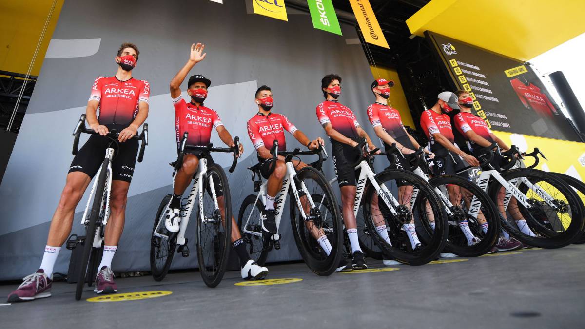 Raid-on-Nairo-Quintana's-Arkéa-Samsic-team Raid-on-Nairo-Quintana's-Arkéa-Samsic-team