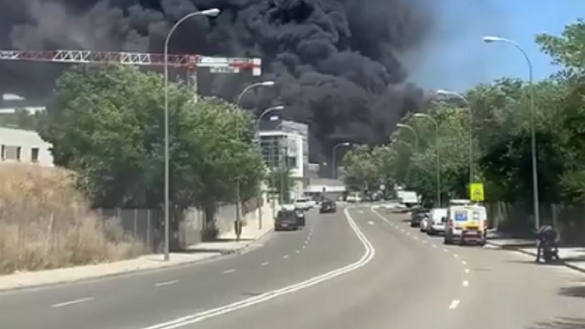 Incendio en un centro comercial en obras de Madrid