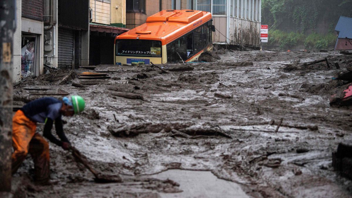 Una ciudad de Japón vive un brutal corrimiento de tierra