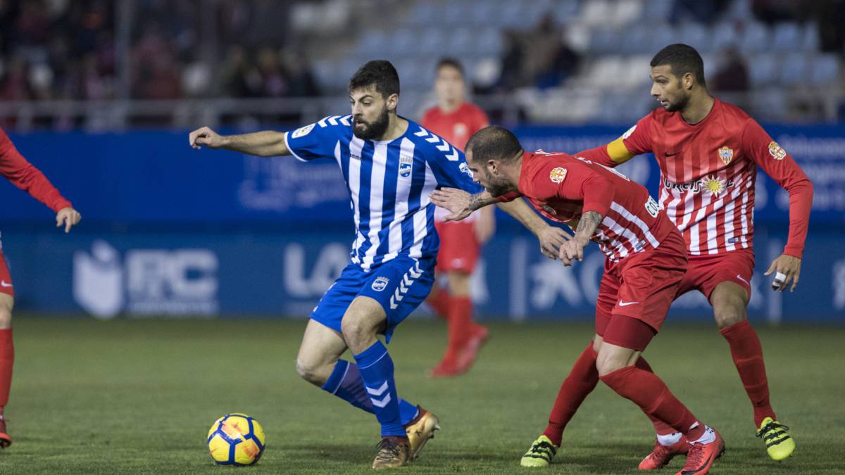 El Almería tiene números de playoff tras el despido de ...