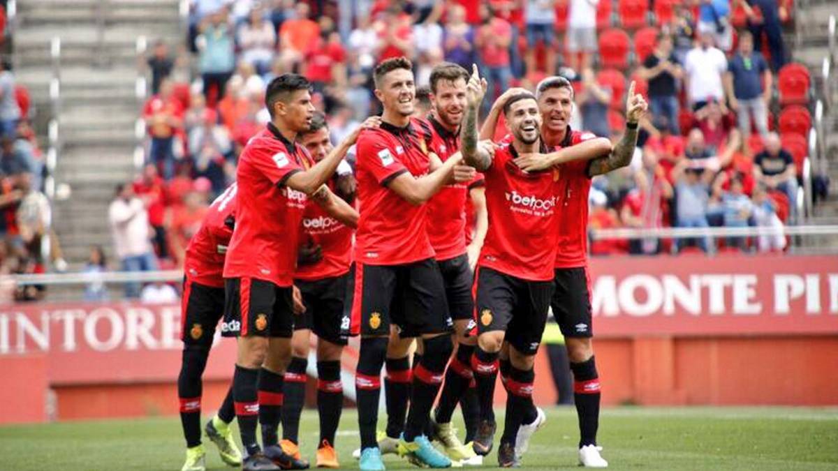 El Mallorca noquea a un combativo Mirandés - AS.com