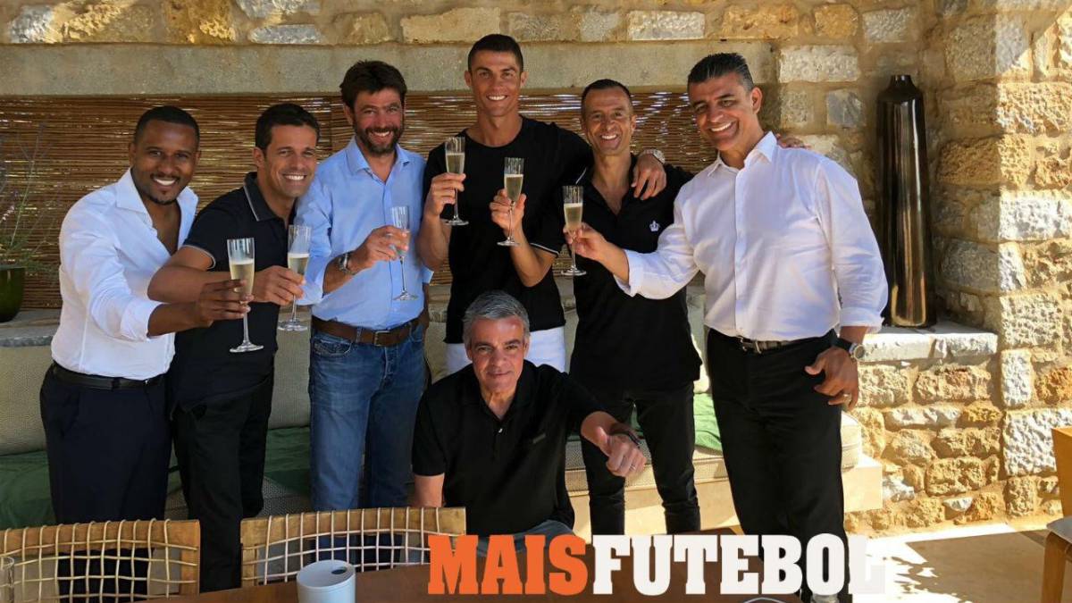Káº¿t quáº£ hÃ¬nh áº£nh cho ronaldo Agnelli.