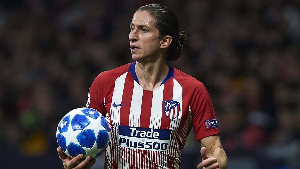 Filipe Luis en un partido de Champions - Imagen vía: As Filipe Luis en un partido de Champions - Imagen vía: As