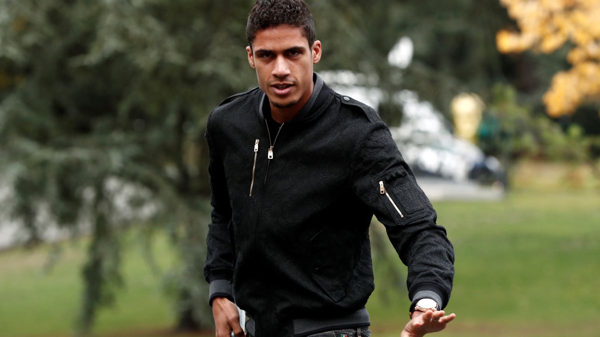 COVID-delays-the-transfer-of-Varane-to-Manchester-United