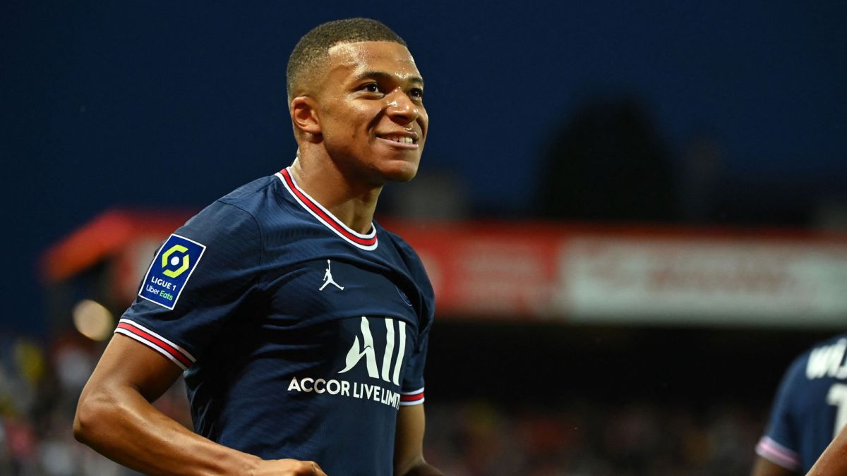 There-is-already-the-first-offer-from-Madrid-for-Mbappé:-€-160M!