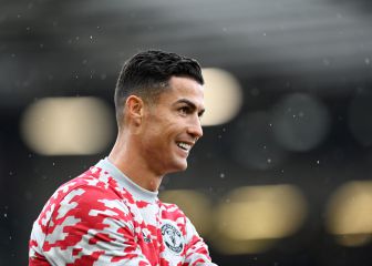 CR7 already collects awards in England and Lineker protests thumbnail