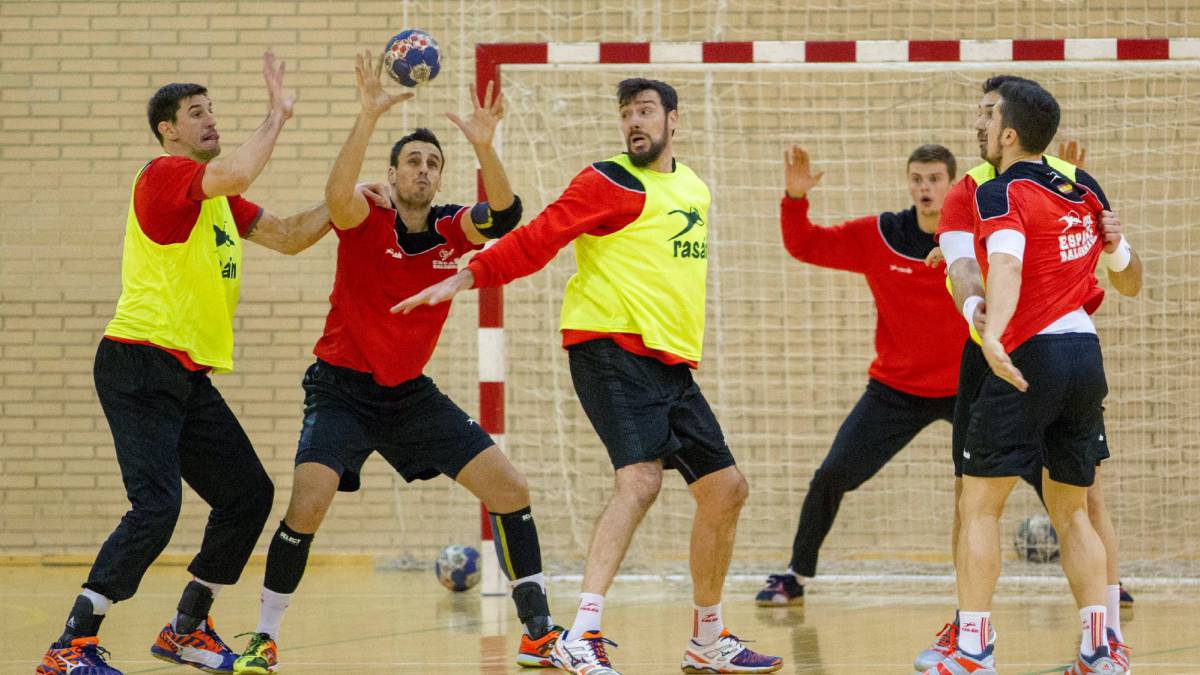 BALONMANO Ribera Descarta A Bazán Y A Hernández Para El Europeo - AS.com