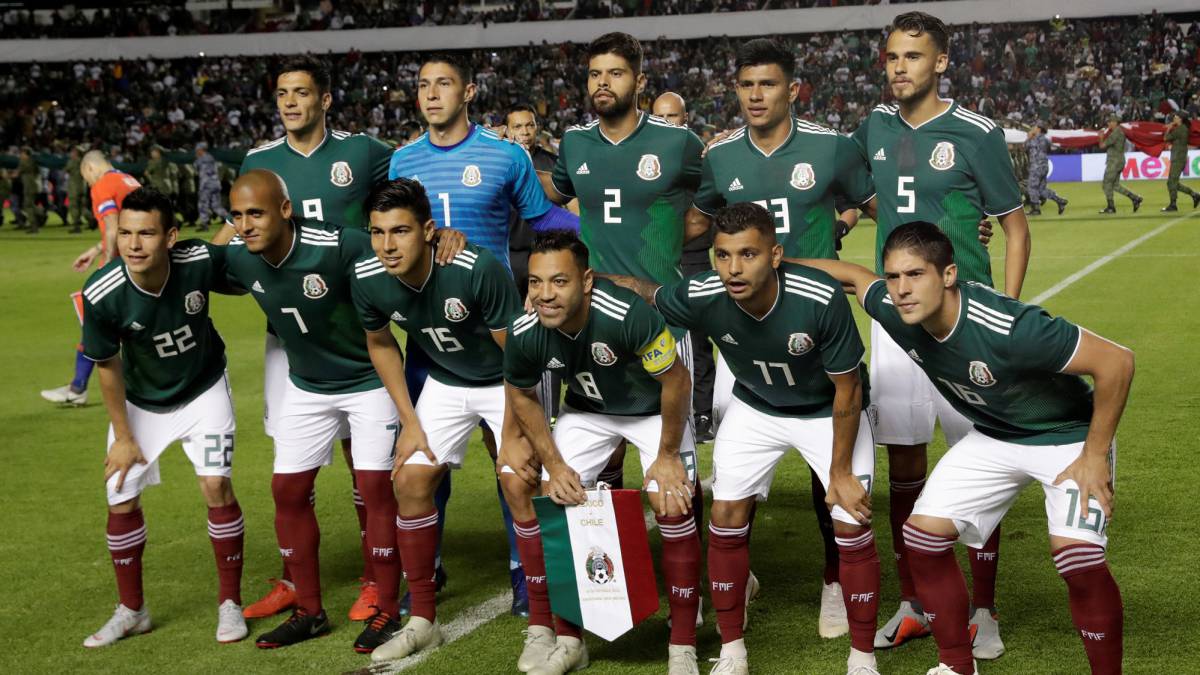 Araújo en el once titular de México (Foto: Reuters).