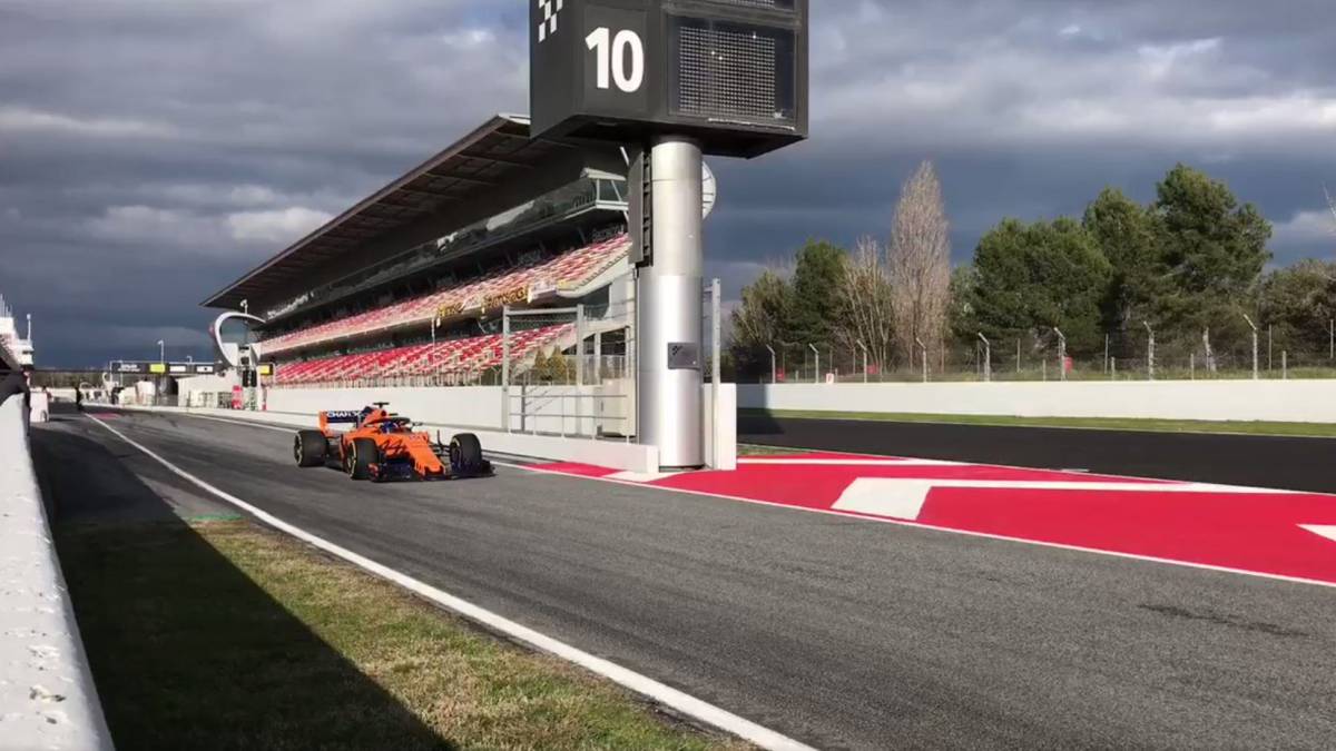 Mclaren Overtakes The Rest And Rolls Dry In Montmelo Sports News Latest Sports News Lalasport Com