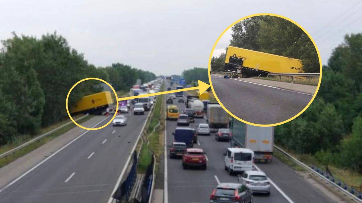 A Renault Truck Suffers An Accident On The Way To Hungary