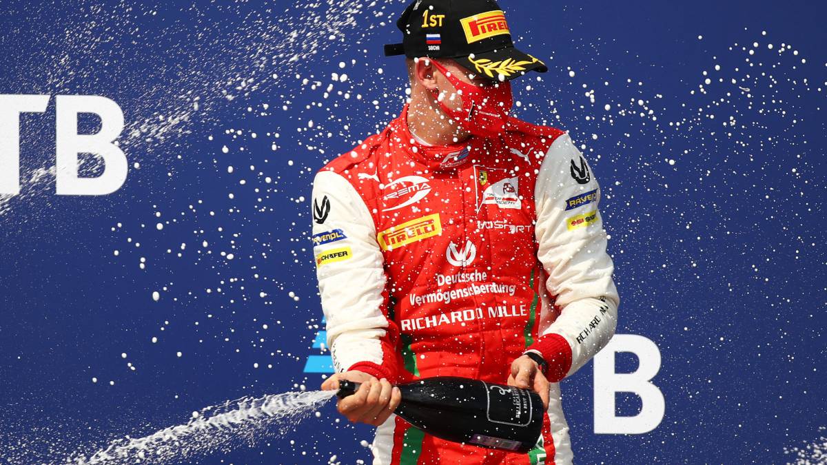 Mick-Schumacher-smells-like-champagne-...-and-Formula-1 Mick-Schumacher-smells-like-champagne-...-and-Formula-1