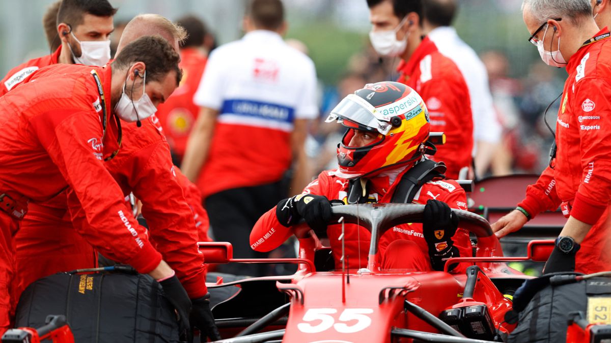 Vettel-disqualified:-Carlos-Sainz-podium-in-Hungary