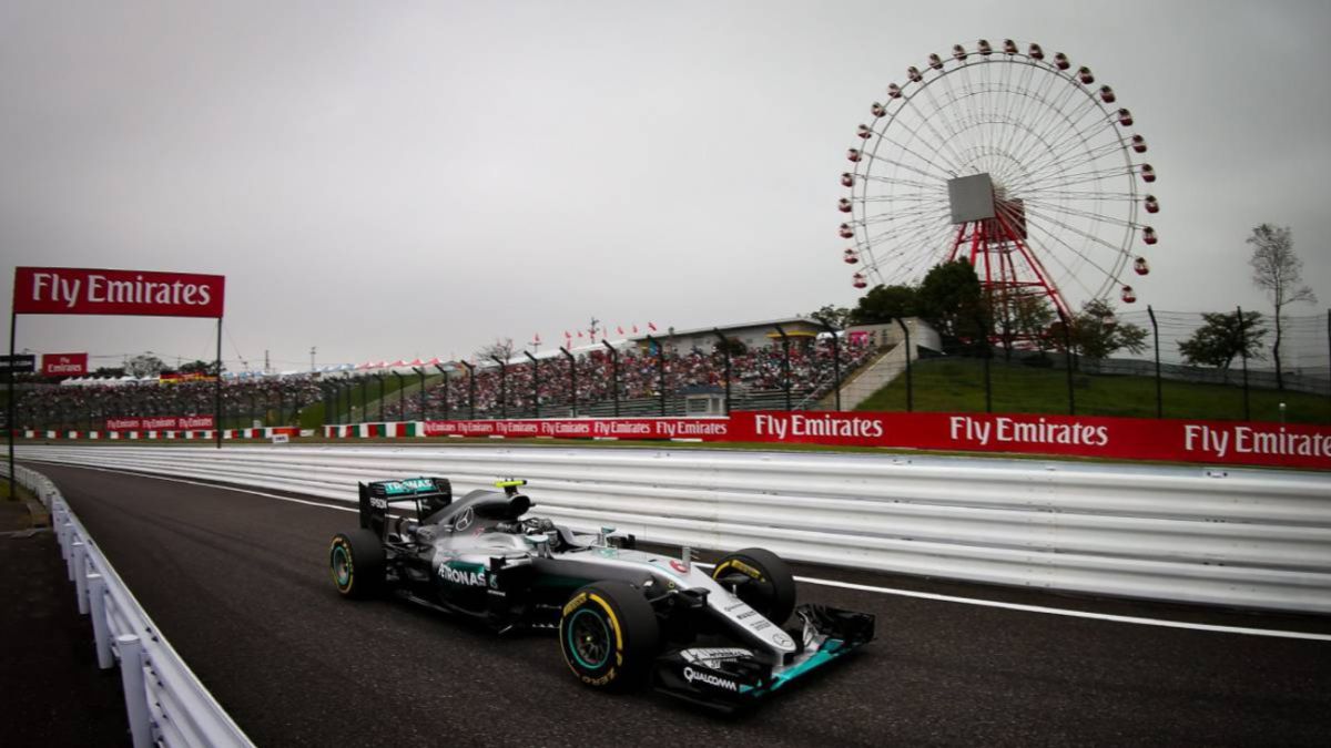 Japanese-GP-crash-complicates-F1-plans
