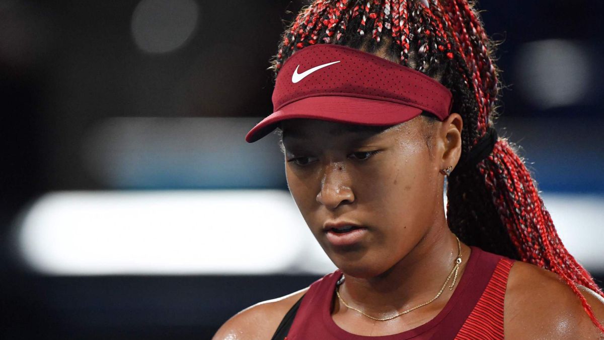 Naomi-Osaka-breaks-down-in-tears-at-her-first-press-conference-after-Roland-Garros